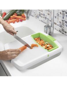 MERCAHOGAR Tabla de Cortar Extensible con Bandeja, Contenedor y Escurridor 3 en 1 PractiCut InnovaGoods