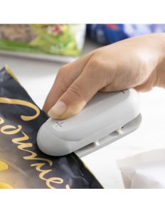 MERCAHOGAR Selladora de Bolsas con Cúter y Colgador Baseyl InnovaGoods